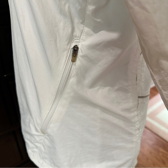 Nike Women’s Windbreaker Jacket White Lightweight Running Zip Up Size Medium - Picture 6 of 12